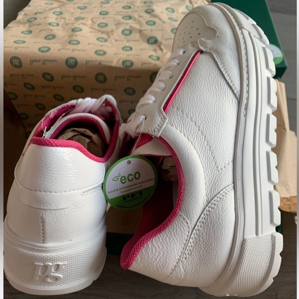 White Leather Sneakers. Us 7 Never Worn. Uk 4.5